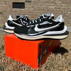 Nike vaporwaffle sacai Black white